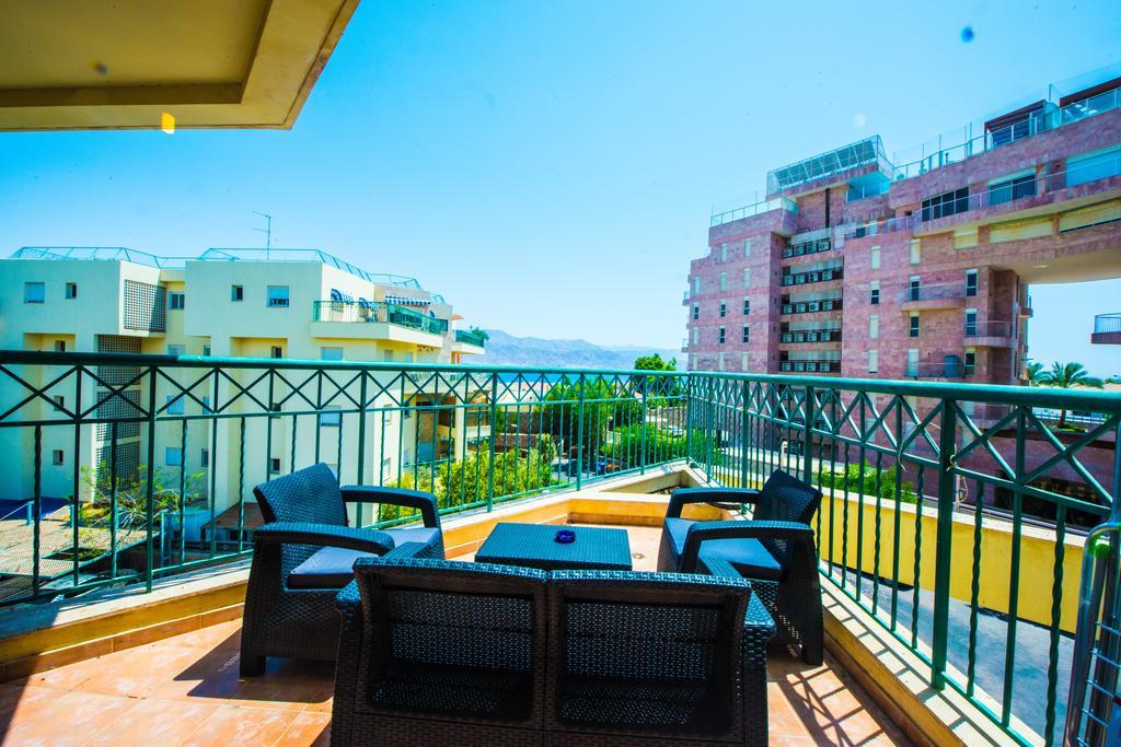 C Class Apartment Eilat Extérieur photo